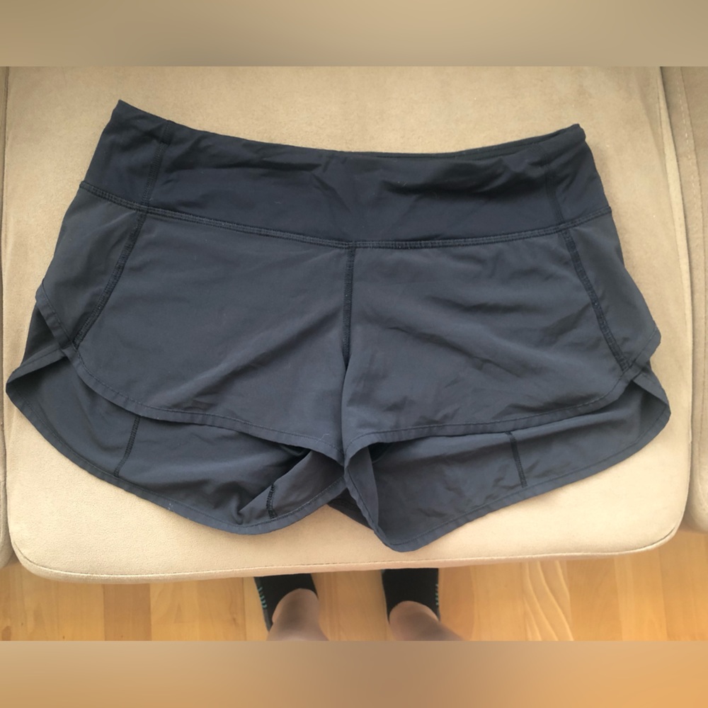 Lululemon Black Speed- Up Low Rise Lined Shorts 2.5”